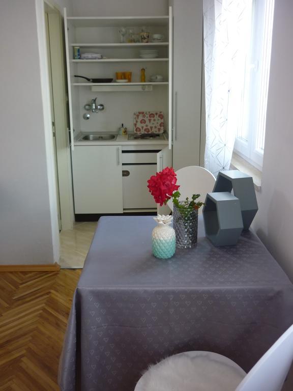 Apartment Vesna Supetar Extérieur photo
